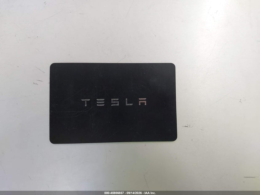 TESLA MODEL 3 - zdjęcie 10