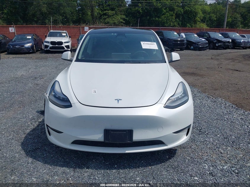 TESLA MODEL Y - zdjęcie 12