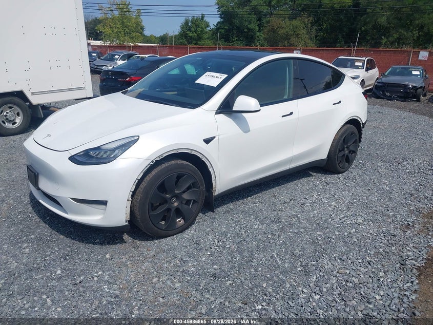 TESLA MODEL Y - zdjęcie 2