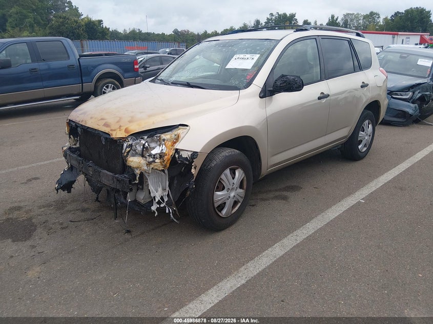 2006 Toyota RAV 4, Зовнішня пожежа, IAAI, VIN JTMZD33V965014379 — фото 2