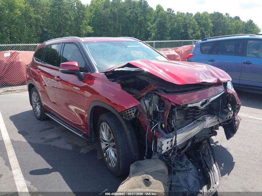 2021 TOYOTA HIGHLANDER auction photo 1