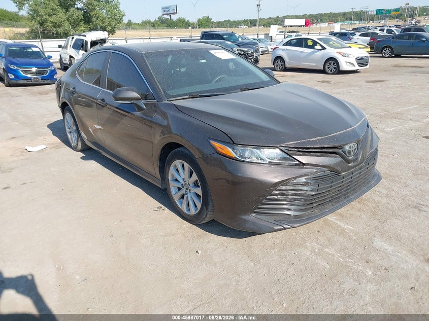 Vin: 4t1b11hk5ju104684, lot: 46486290, toyota camry le 20181