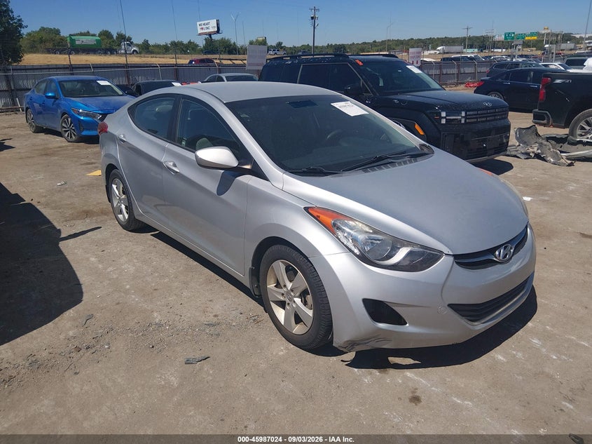 2013 HYUNDAI ELANTRA auction photo 1