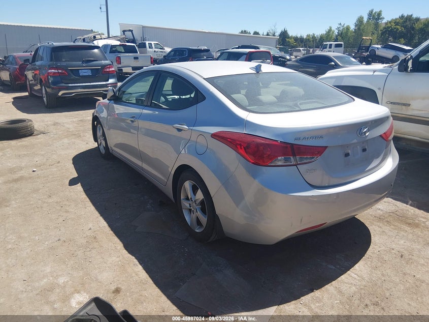 2013 HYUNDAI ELANTRA auction photo 3