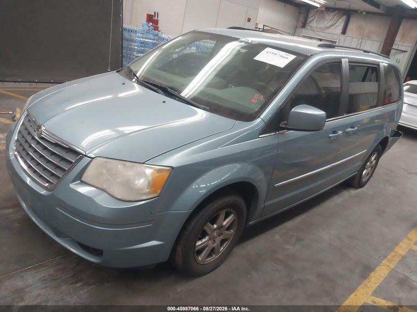 2010 Chrysler Town & Country, Удар ззаду, IAAI, VIN 2A4RR5D17AR346402 — фото 2