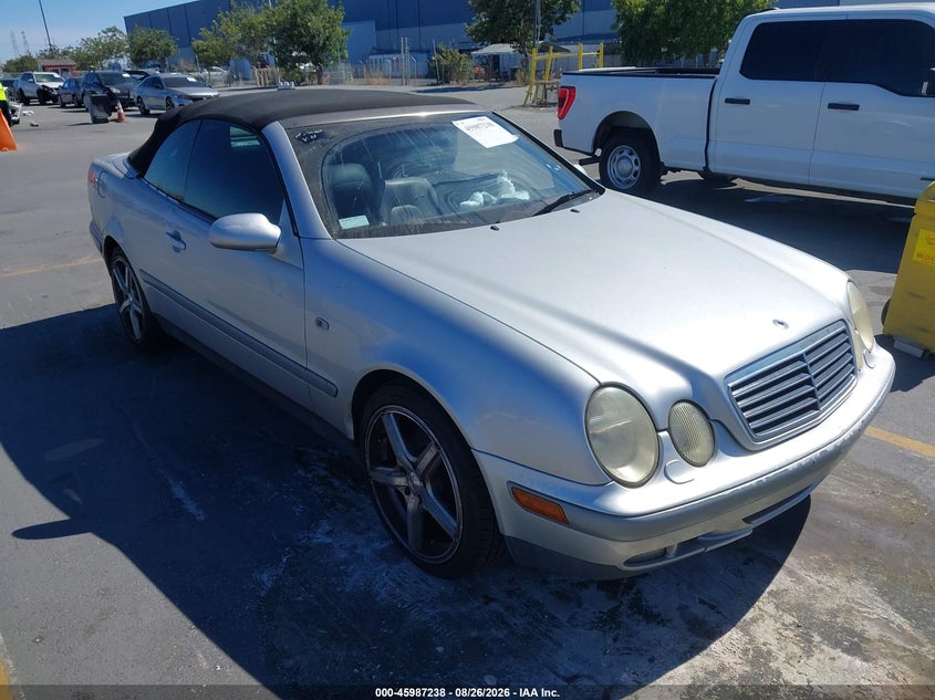 1999 MERCEDES-BENZ CLK 320 — zdjęcie z aukcji