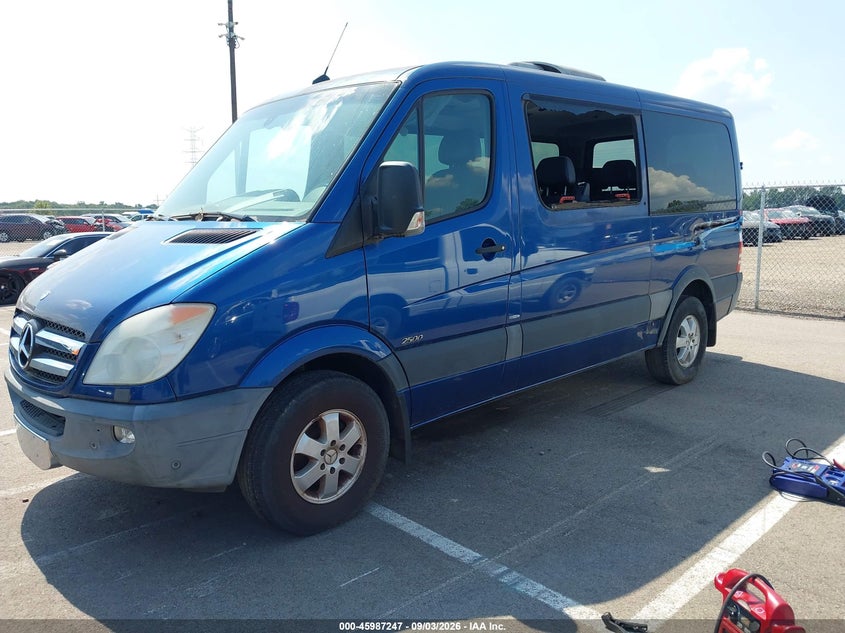 2011 MERCEDES-BENZ SPRINTER 2500 auction photo 2