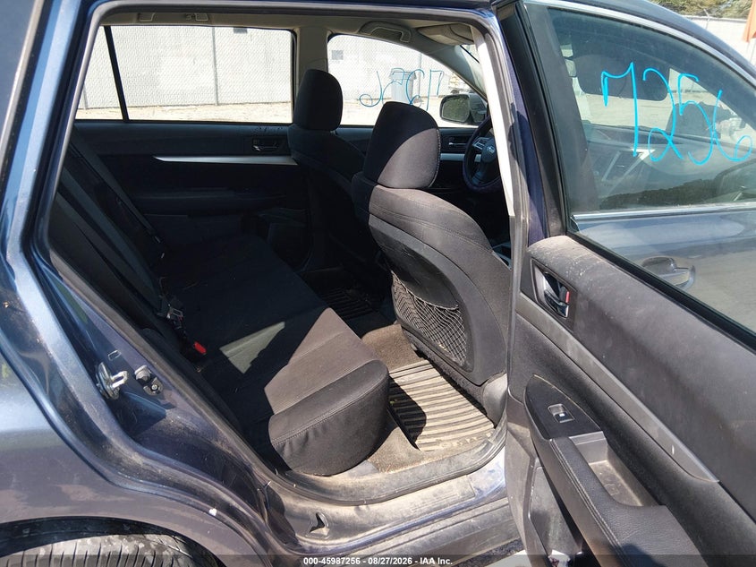 2013 SUBARU OUTBACK auction photo 8