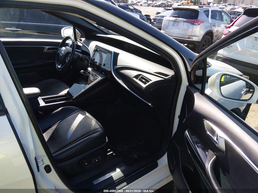 2017 TOYOTA MIRAI auction photo 5
