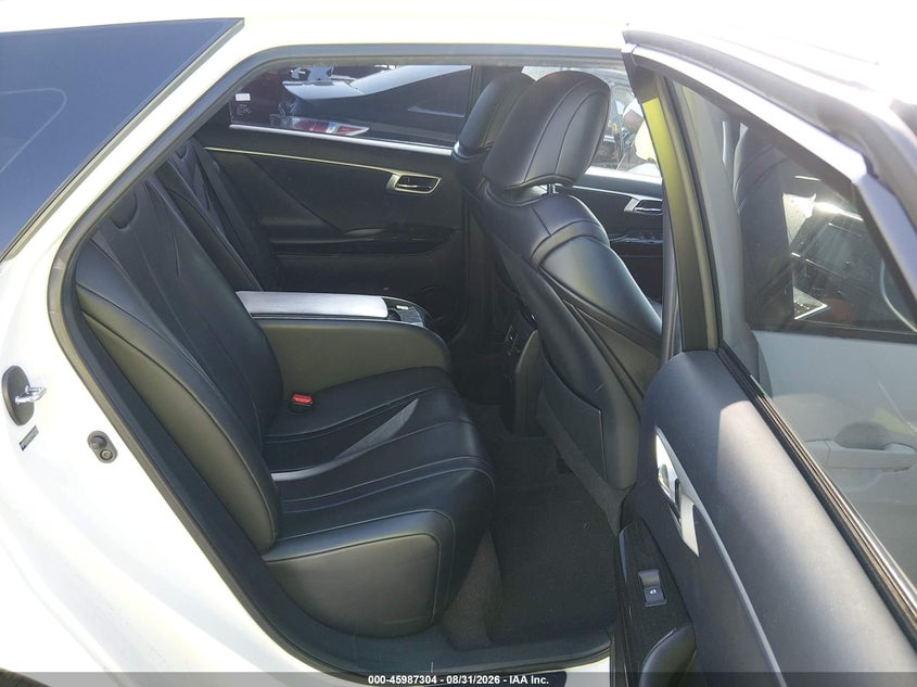 2017 TOYOTA MIRAI auction photo 8