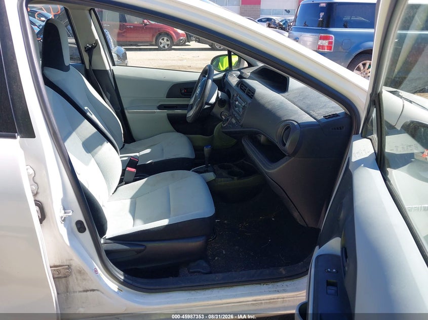 TOYOTA PRIUS C 2014 VIN JTDKDTB34E1567626