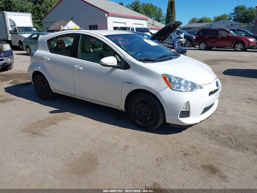 2014 TOYOTA PRIUS C auction photo 1