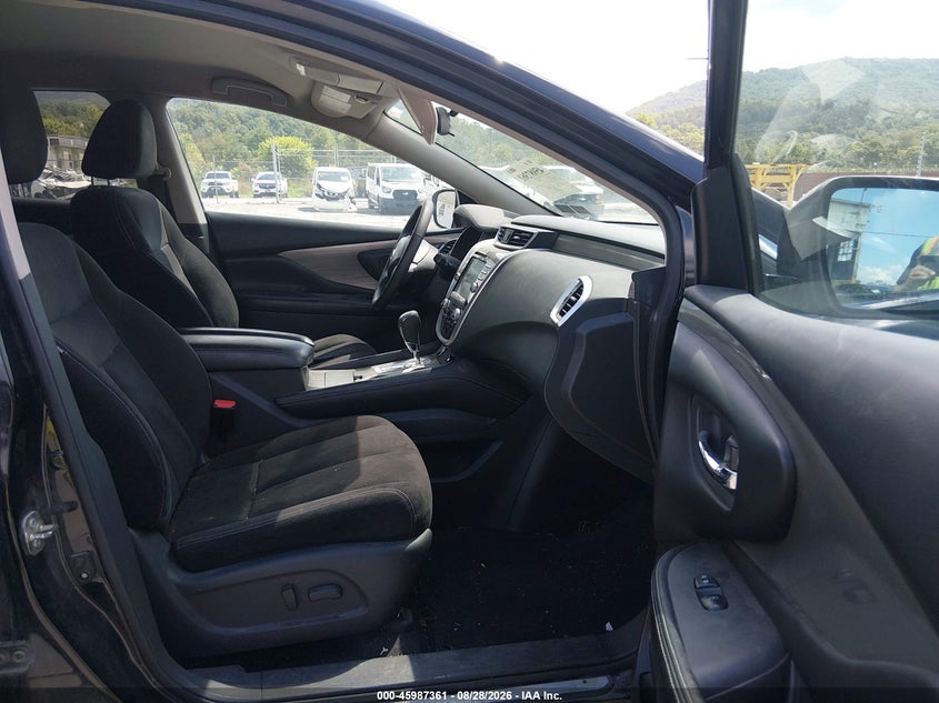 2017 NISSAN MURANO auction photo 5