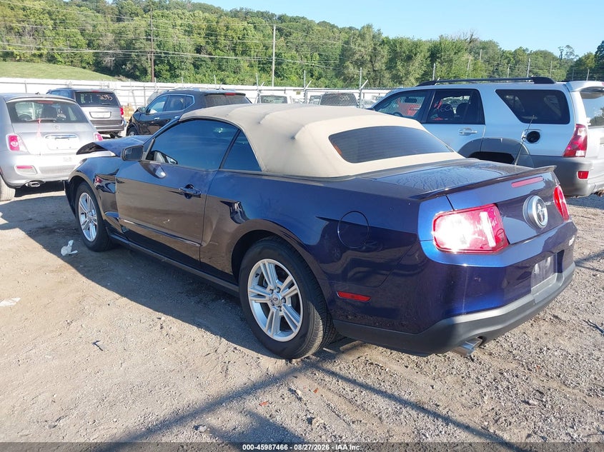 2012 FORD MUSTANG V6 · Фото 3