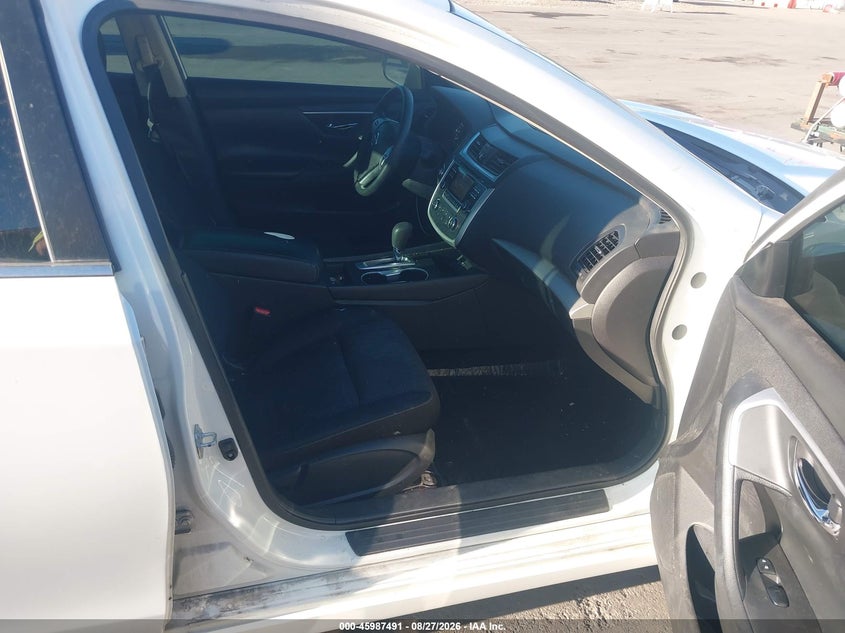 2016 NISSAN ALTIMA auction photo 5