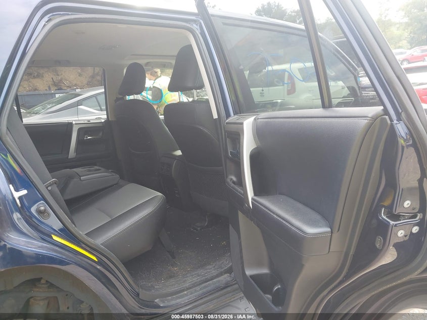 2019 TOYOTA 4RUNNER auction photo 8
