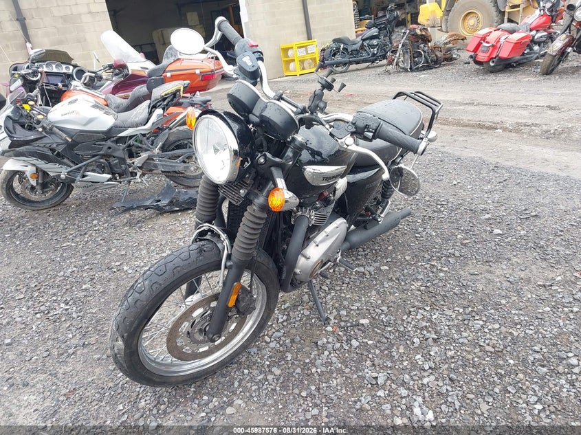 2017 TRIUMPH BONNEVILLE