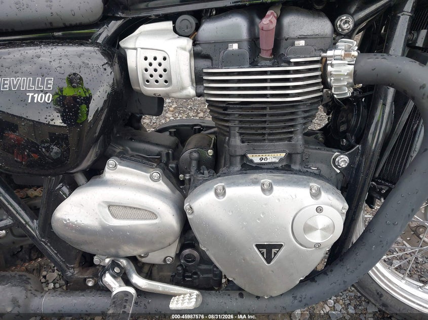 TRIUMPH BONNEVILLE 2017