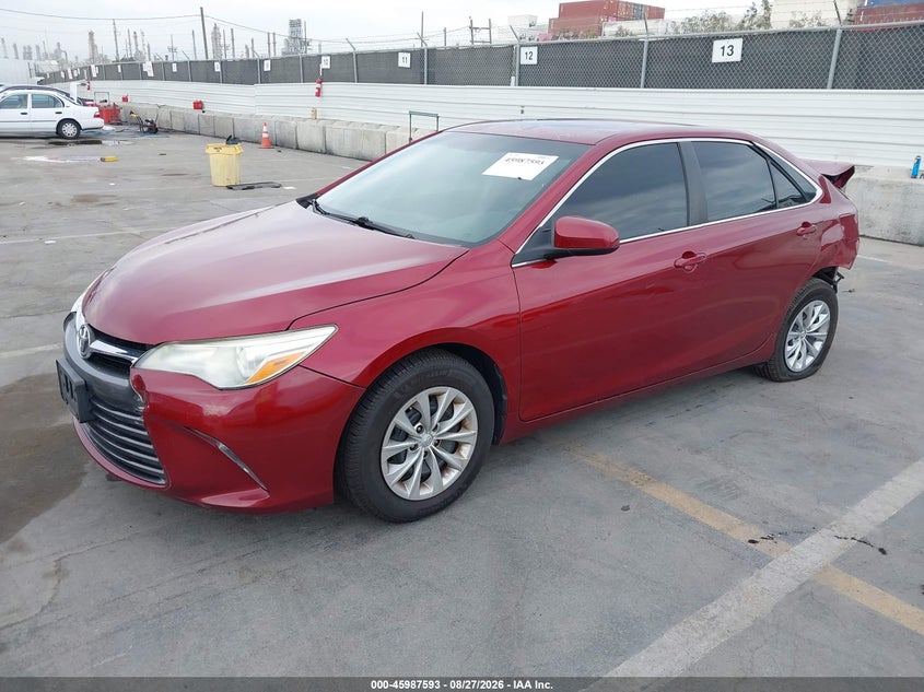 2016 Toyota Camry, Удар сзади, IAAI, VIN 4T1BF1FK6GU555250 — фото 2