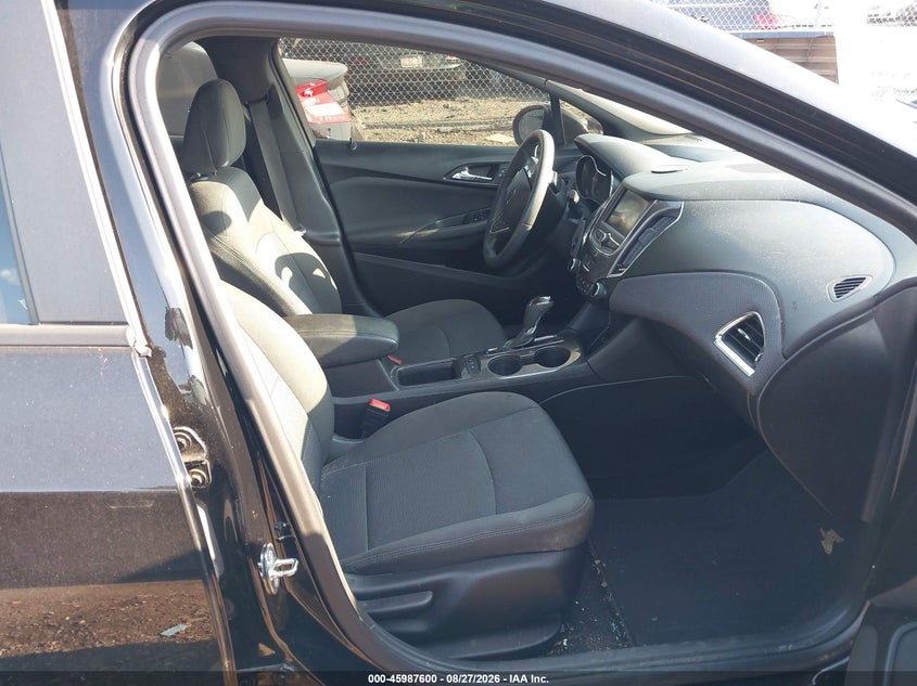 2019 CHEVROLET CRUZE auction photo 5