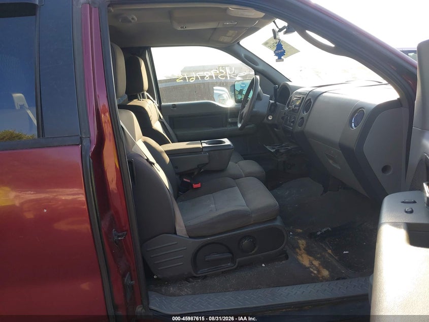2005 FORD F-150 auction photo 5