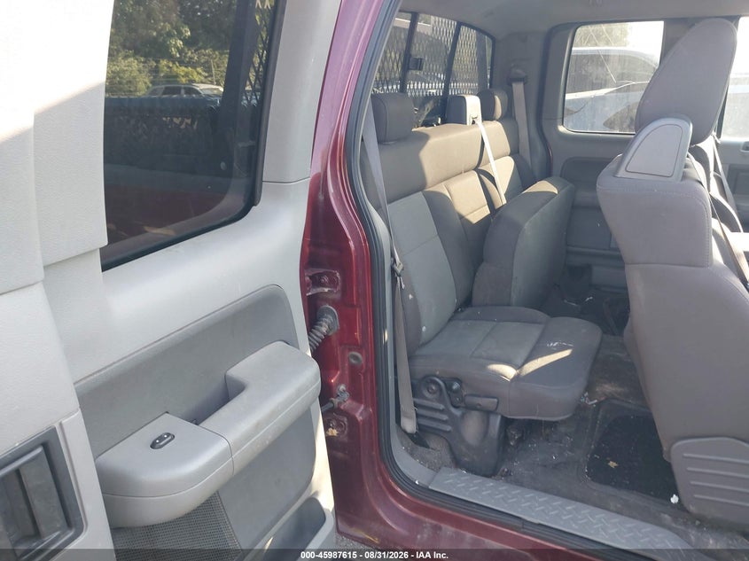 2005 FORD F-150 auction photo 8