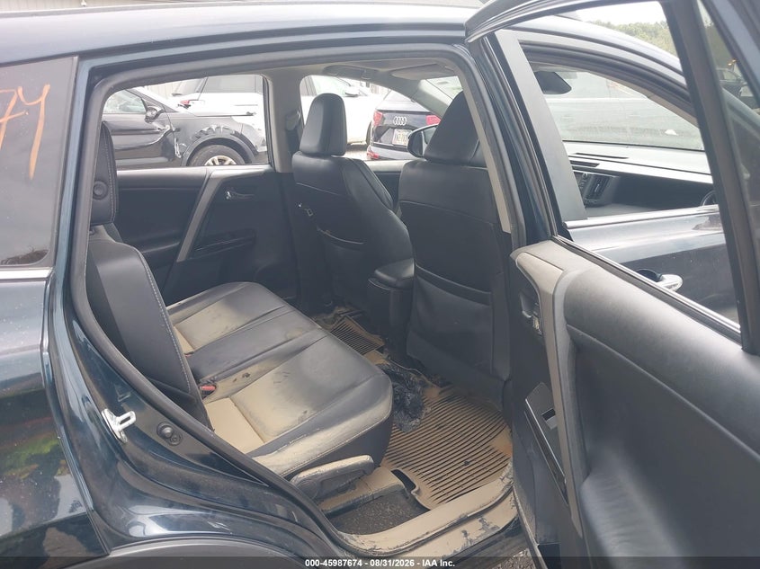 2017 TOYOTA RAV4 auction photo 8