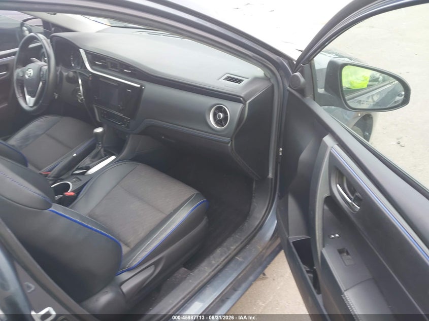 2017 TOYOTA COROLLA auction photo 5