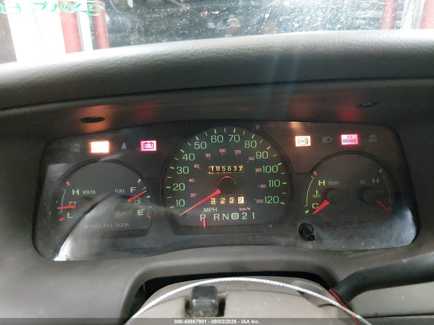 MERCURY GRAND MARQUIS 2002 VIN 2MEFM75W42X623578