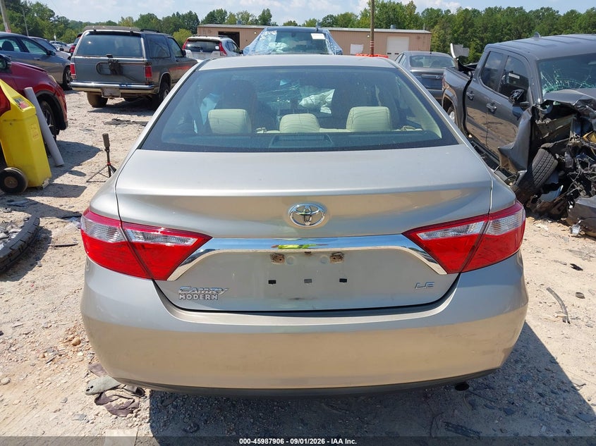 TOYOTA CAMRY - zdjęcie 16