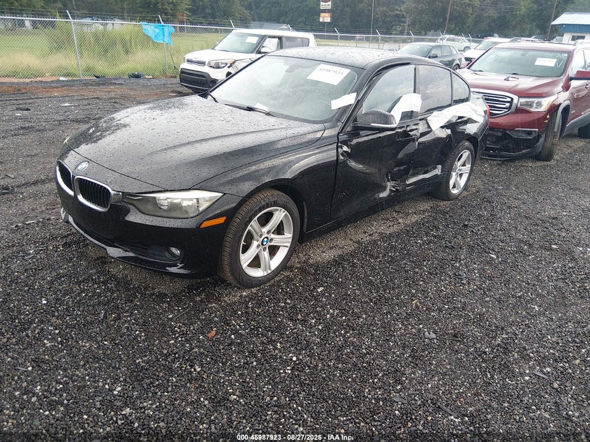 2015 BMW 3er, Левый бок, IAAI, VIN WBA3C1C57FK123385 — фото 2