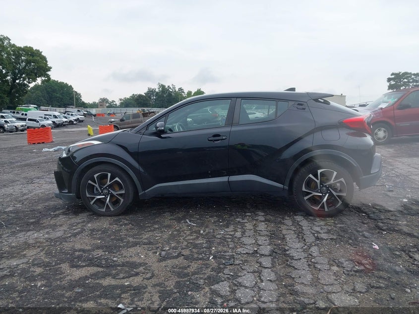 TOYOTA C-HR - zdjęcie 15