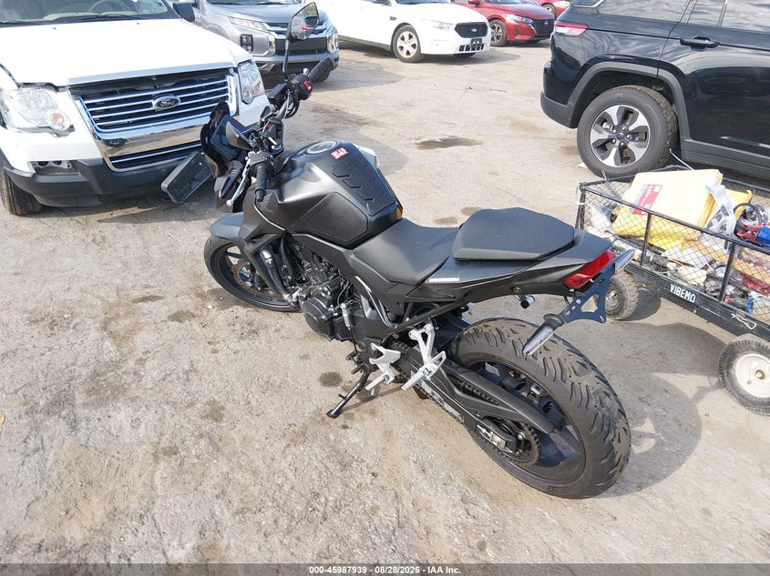 HONDA CB750 2025