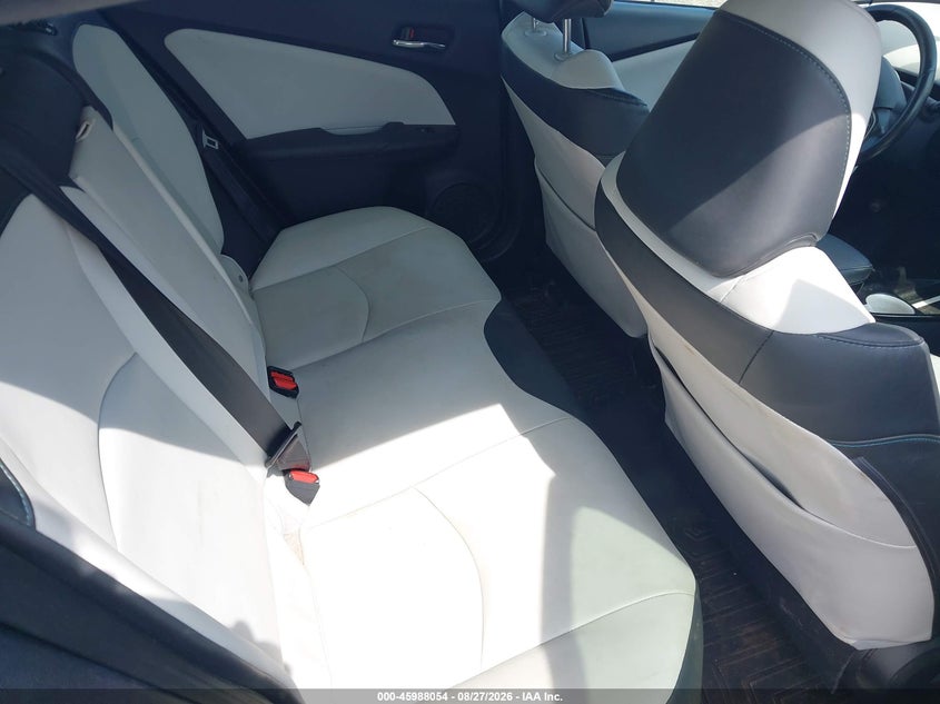 2017 TOYOTA PRIUS auction photo 8