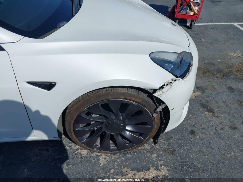 TESLA MODEL 3 - zdjęcie 21