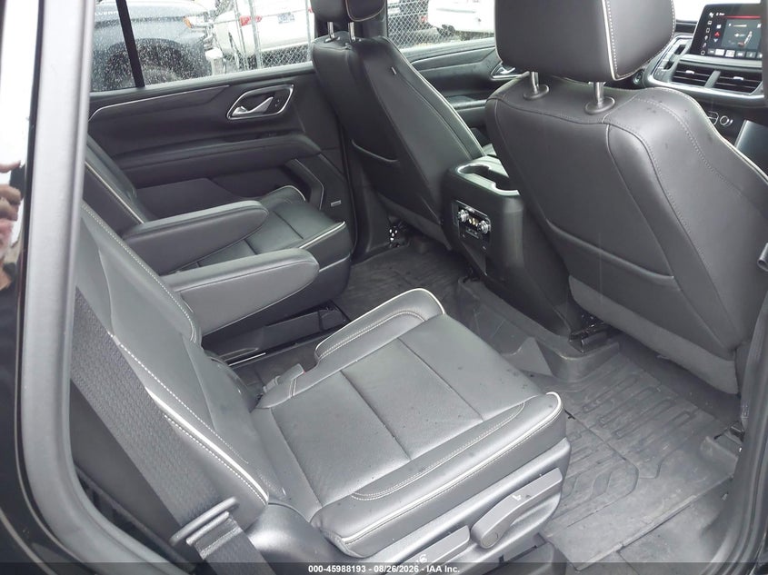 2022 GMC YUKON auction photo 8