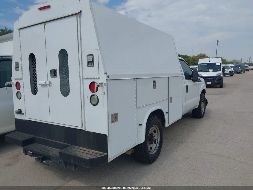 2012 FORD F-350 CHASSIS — zdjęcie 4