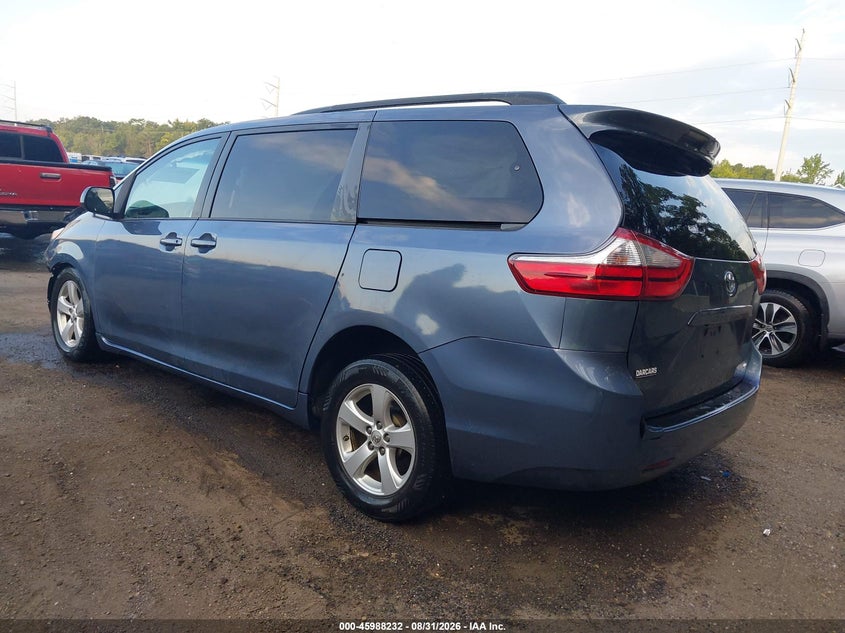 TOYOTA SIENNA - zdjęcie 3