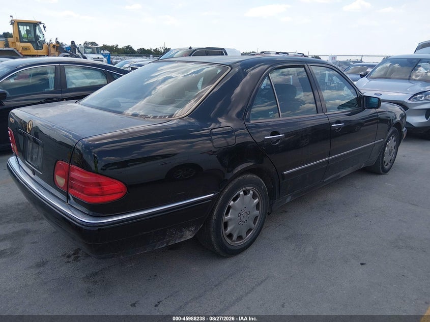 1996 MERCEDES-BENZ E auction photo 4
