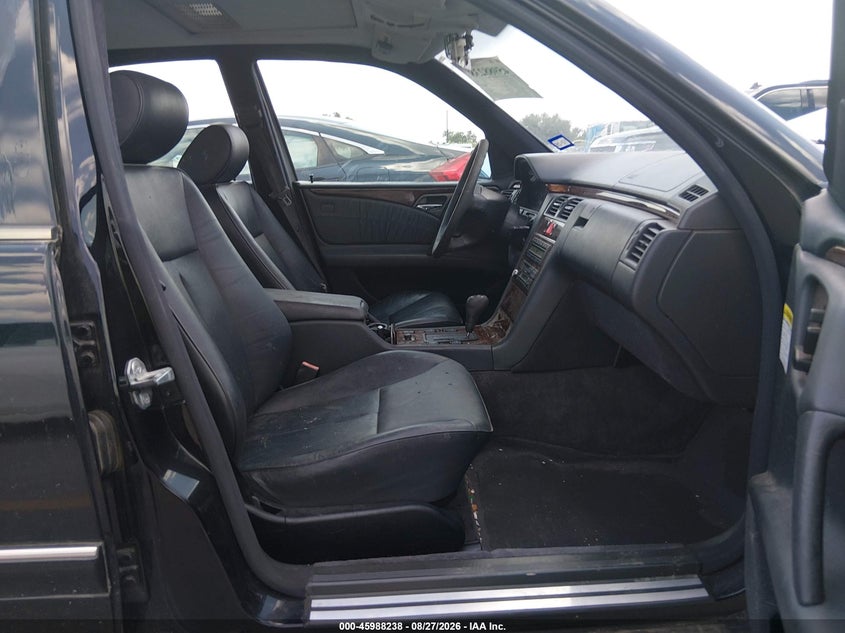 1996 MERCEDES-BENZ E auction photo 5