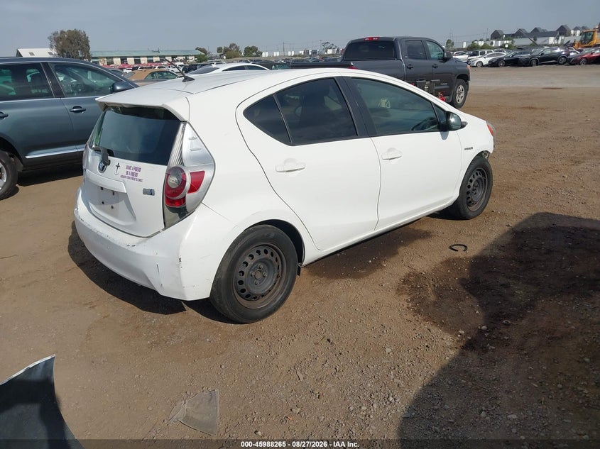 2013 TOYOTA PRIUS C auction photo 4