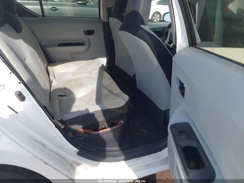 2013 TOYOTA PRIUS C auction photo 8