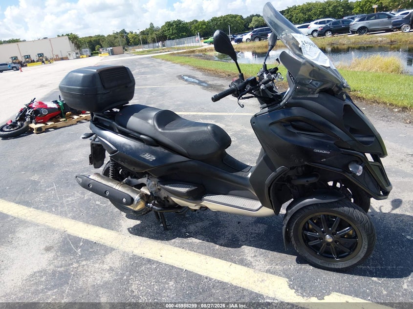 2009 PIAGGIO MP3 BIKE 1