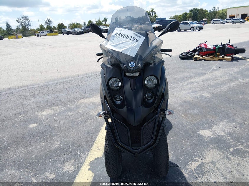 2009 PIAGGIO MP3 BIKE 1
