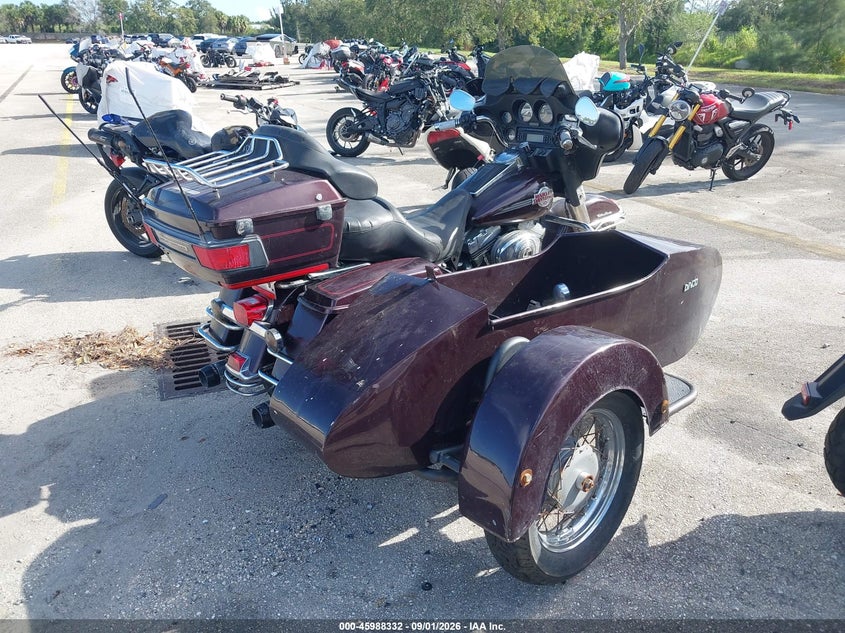 HARLEY-DAVIDSON FLHTCUI 2006