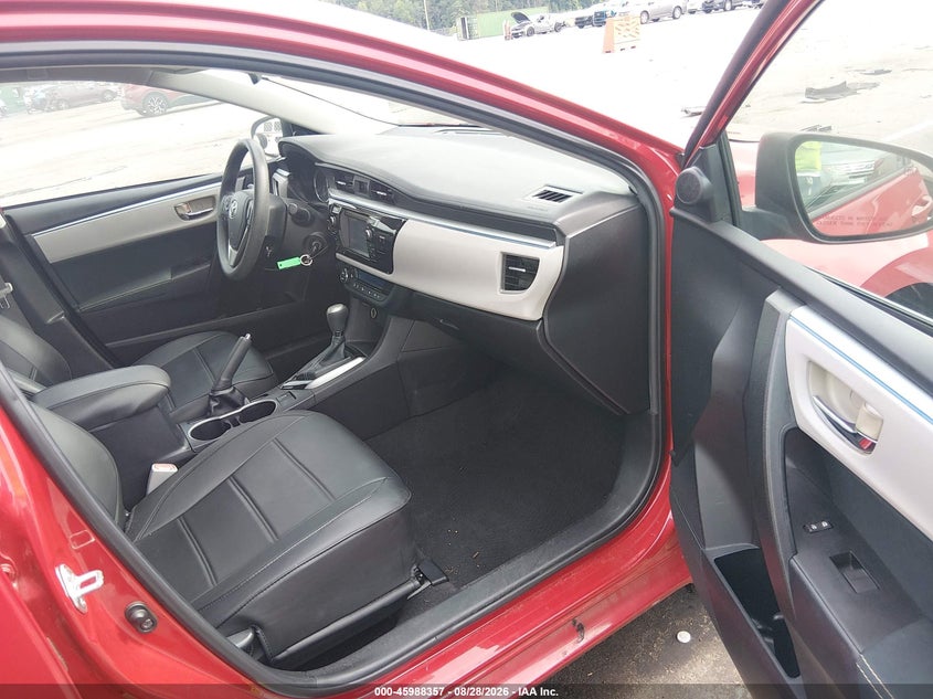 2015 TOYOTA COROLLA auction photo 5