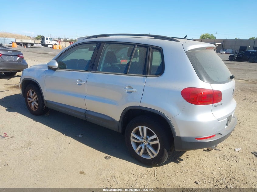 2016 VOLKSWAGEN TIGUAN auction photo 3