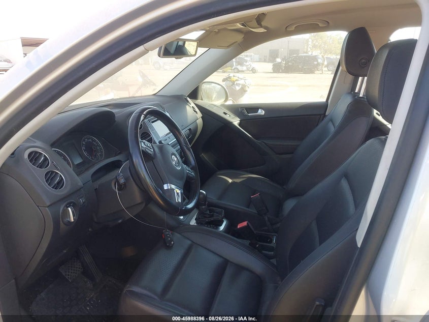 2016 VOLKSWAGEN TIGUAN auction photo 5