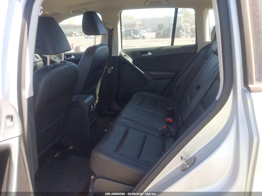 2016 VOLKSWAGEN TIGUAN auction photo 8