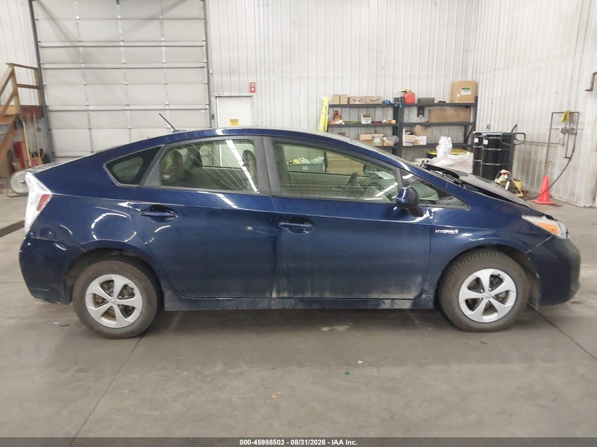 TOYOTA PRIUS - zdjęcie 13